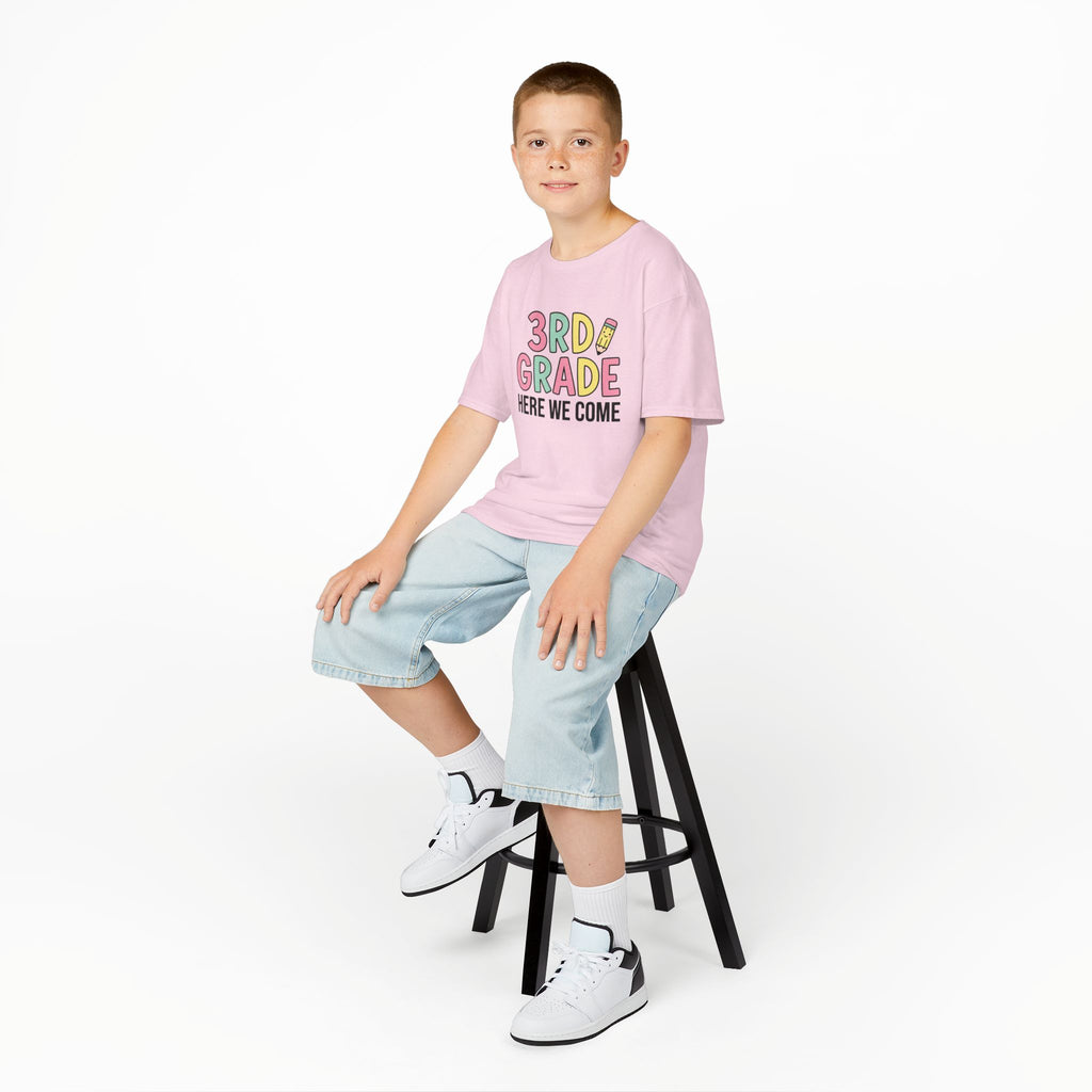 3rd Grade Here We Come Kids T‑Shirt — Back to School Cute Pencil Design